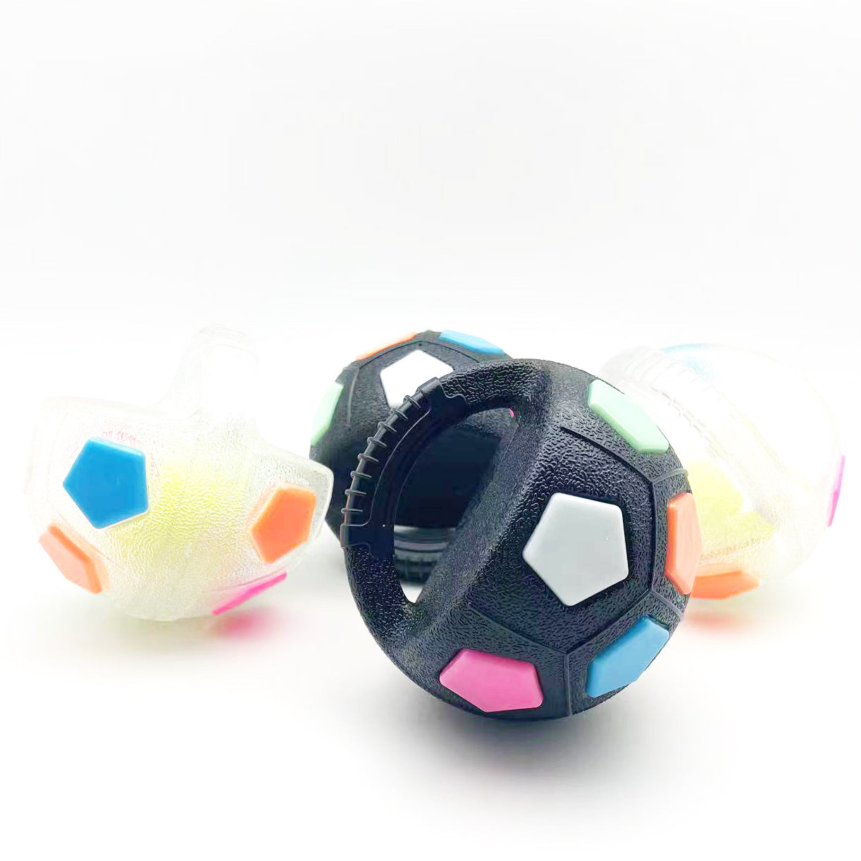 Robust toy ball for relieving stress in dogs